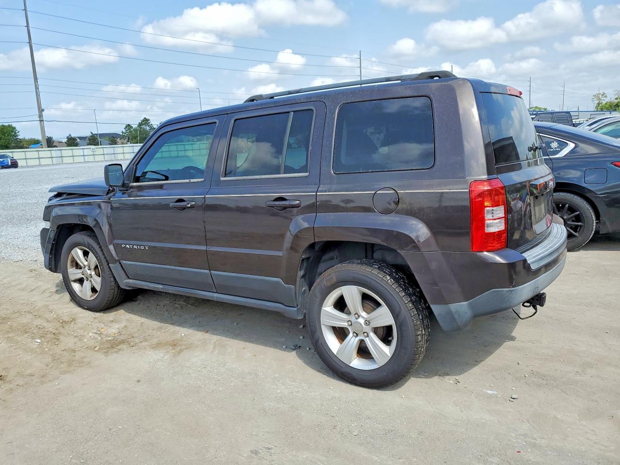 2014 JEEP PATRIOT LATITUDE photo 4