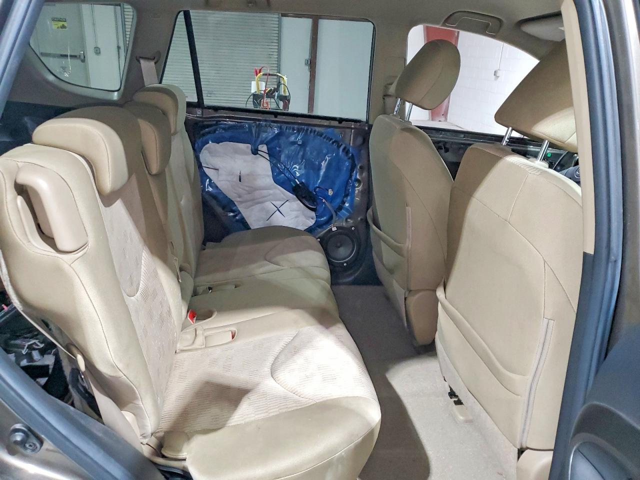 2011 TOYOTA RAV4 BASE photo 21