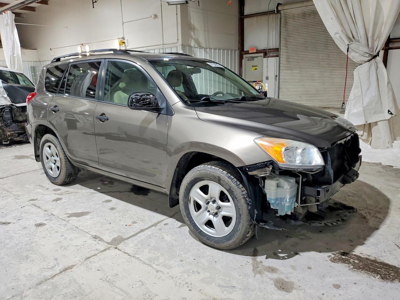 2011 TOYOTA RAV4 BASE photo 7