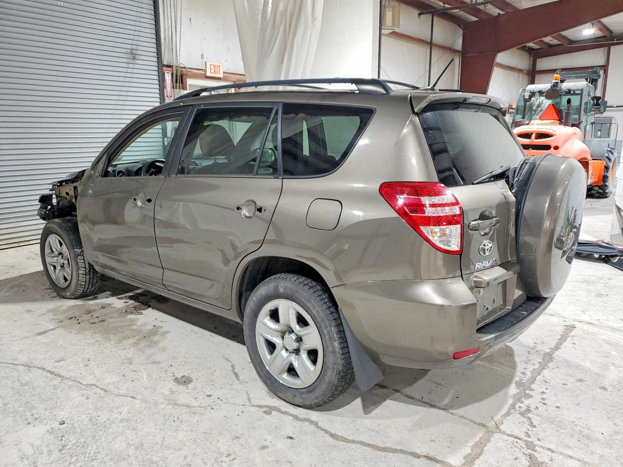 2011 TOYOTA RAV4 BASE photo 3