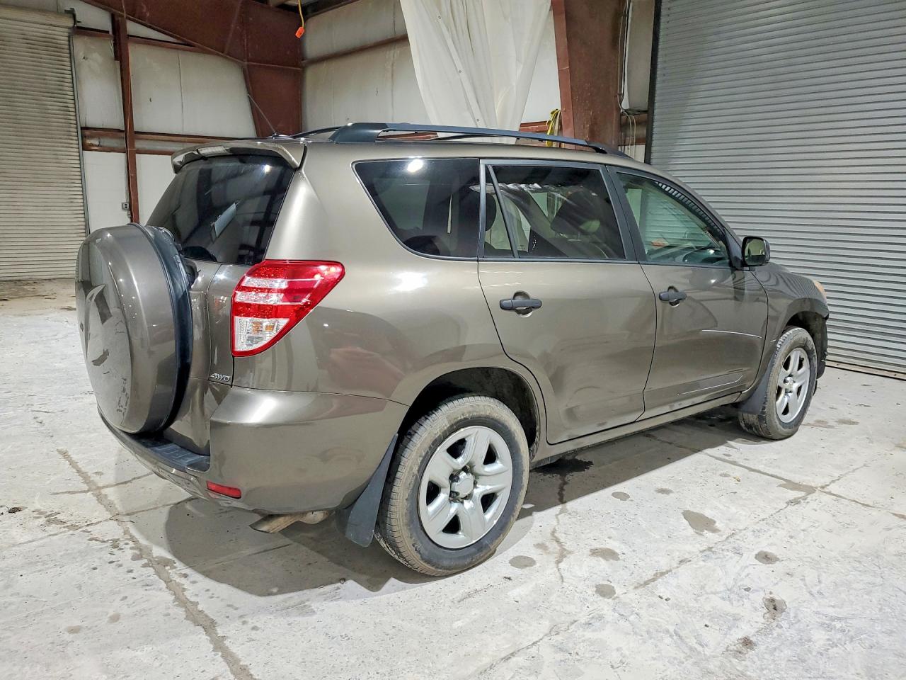 2011 TOYOTA RAV4 BASE photo 5