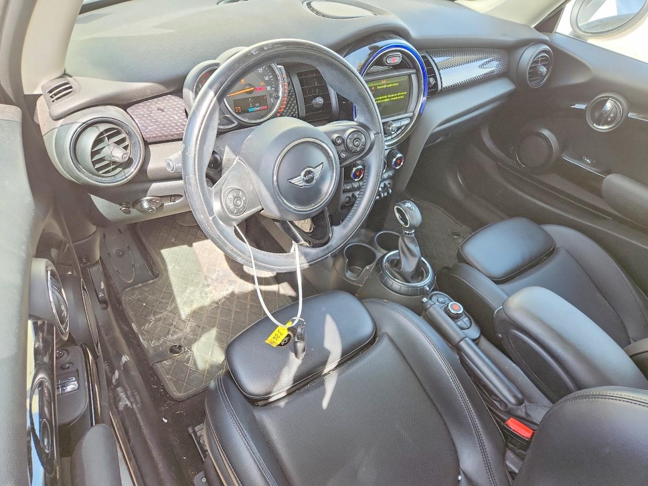 2017 MINI COOPER S photo 15