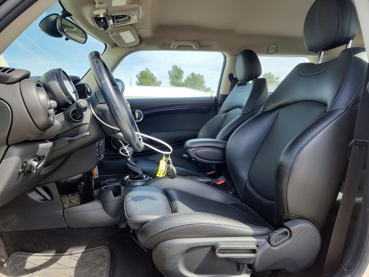2017 MINI COOPER S photo 13