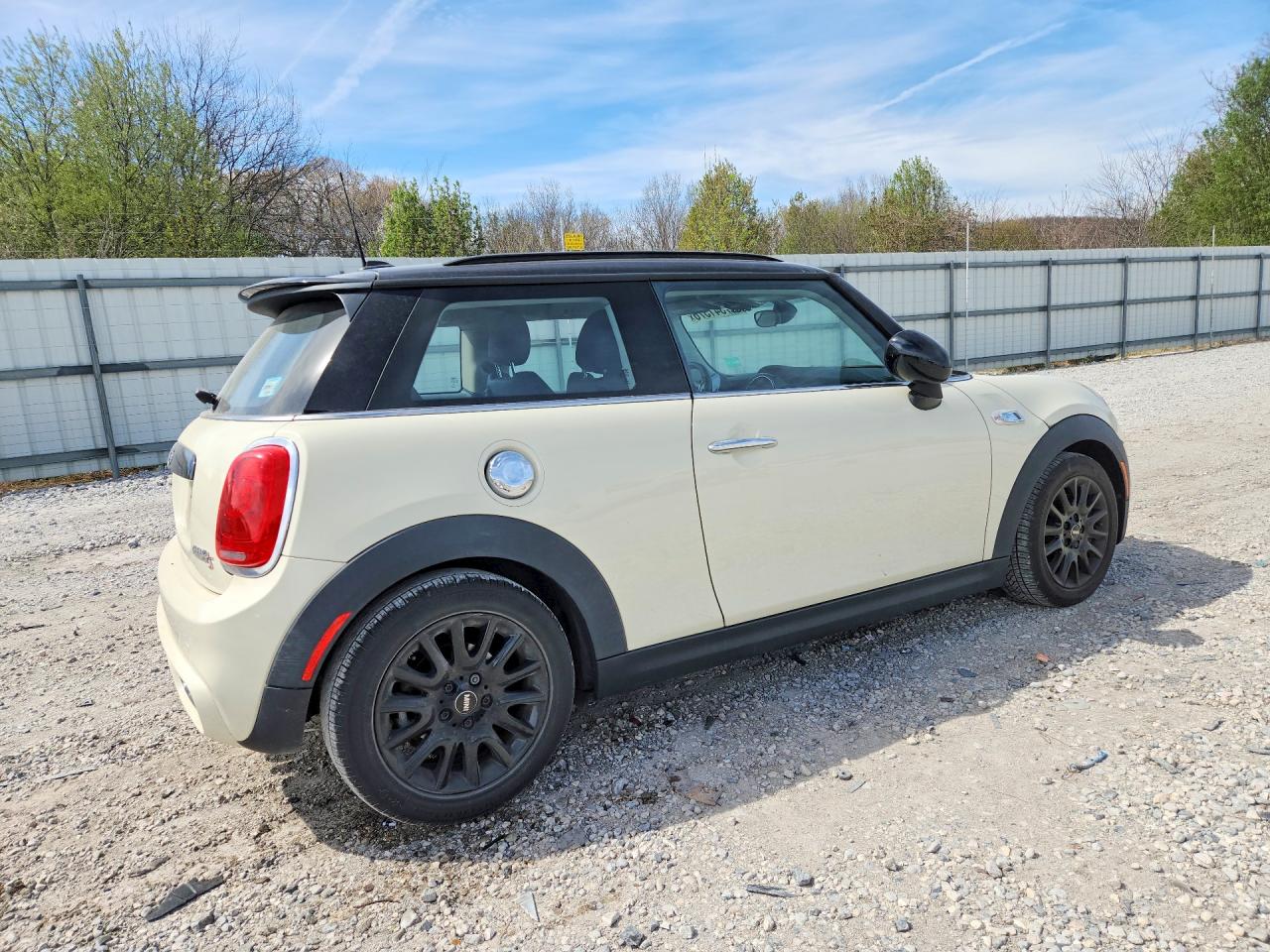 2017 MINI COOPER S photo 5