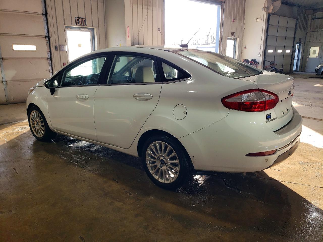 2015 FORD FIESTA TITANIUM photo 4