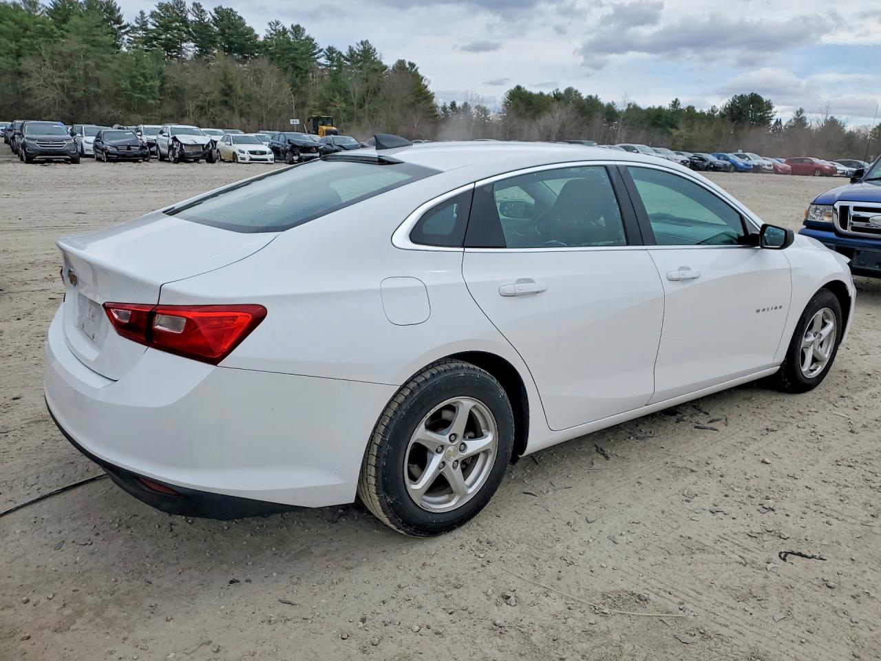 2018 CHEVROLET MALIBU LS photo 5