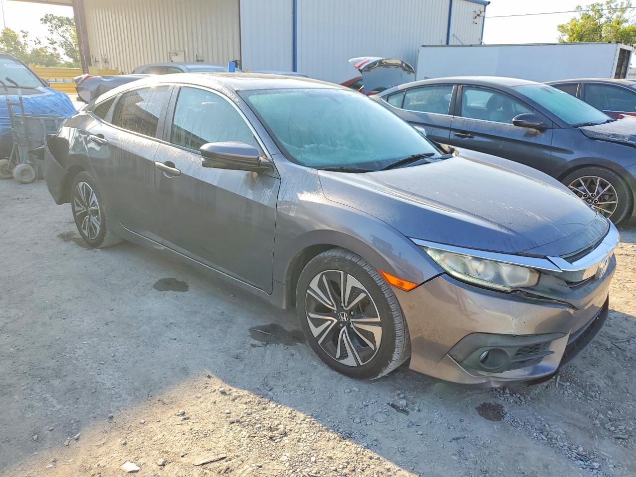2017 HONDA CIVIC EXL photo 4