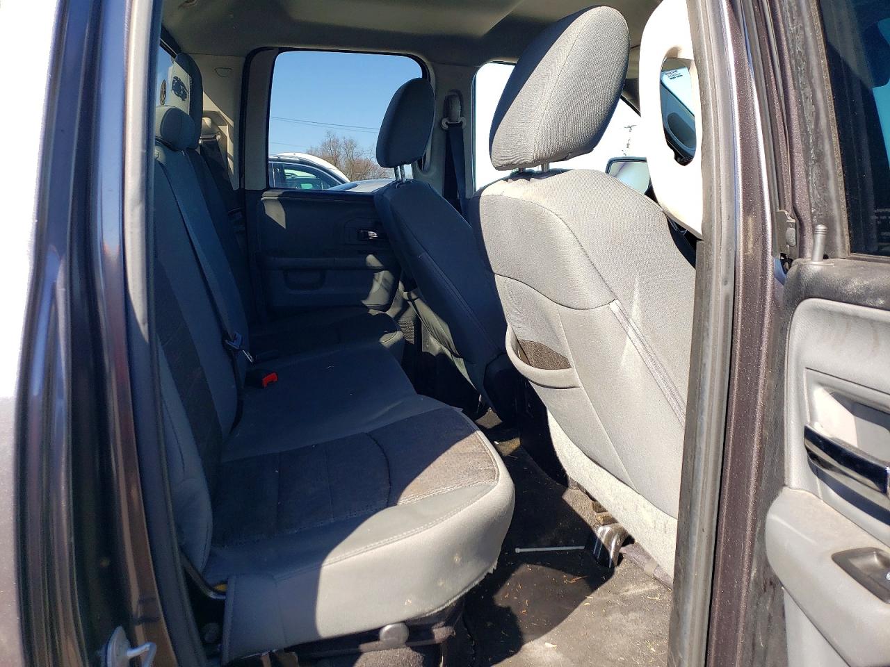 2014 RAM 1500 SLT photo 19