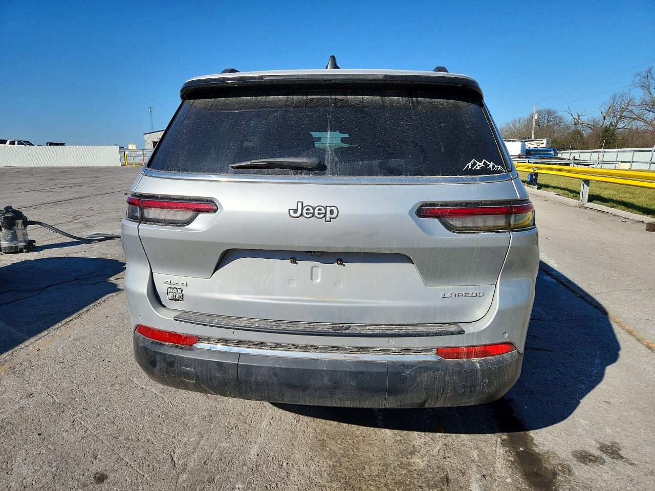 2024 JEEP GRAND CHEROKEE L LAREDO photo 16