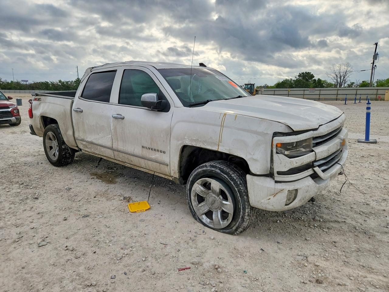 2016 CHEVROLET SILVERADO K1500 LTZ photo 4
