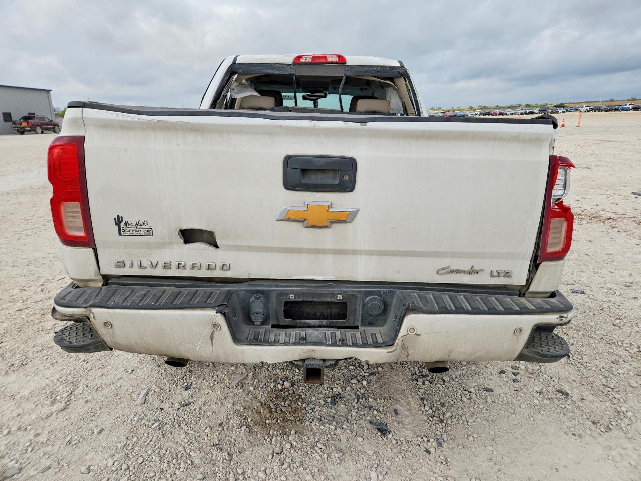 2016 CHEVROLET SILVERADO K1500 LTZ photo 6