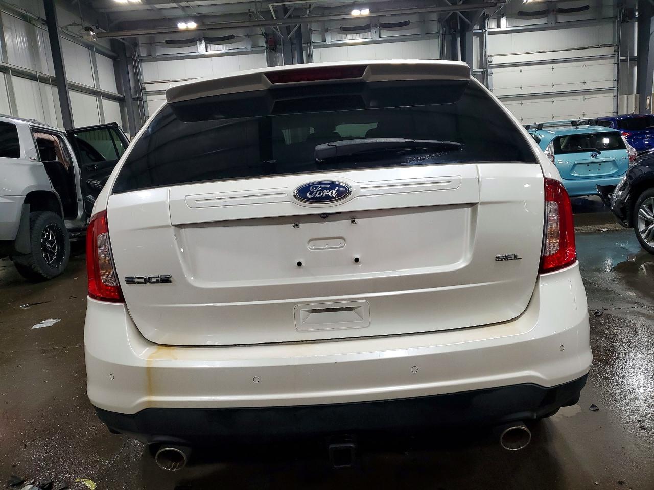 2011 FORD EDGE SEL photo 16