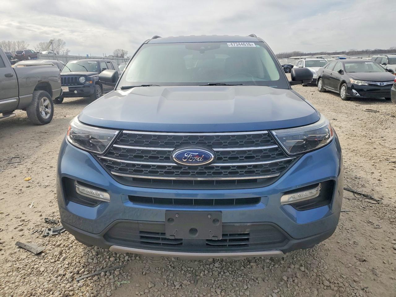 2020 FORD EXPLORER XLT photo 5