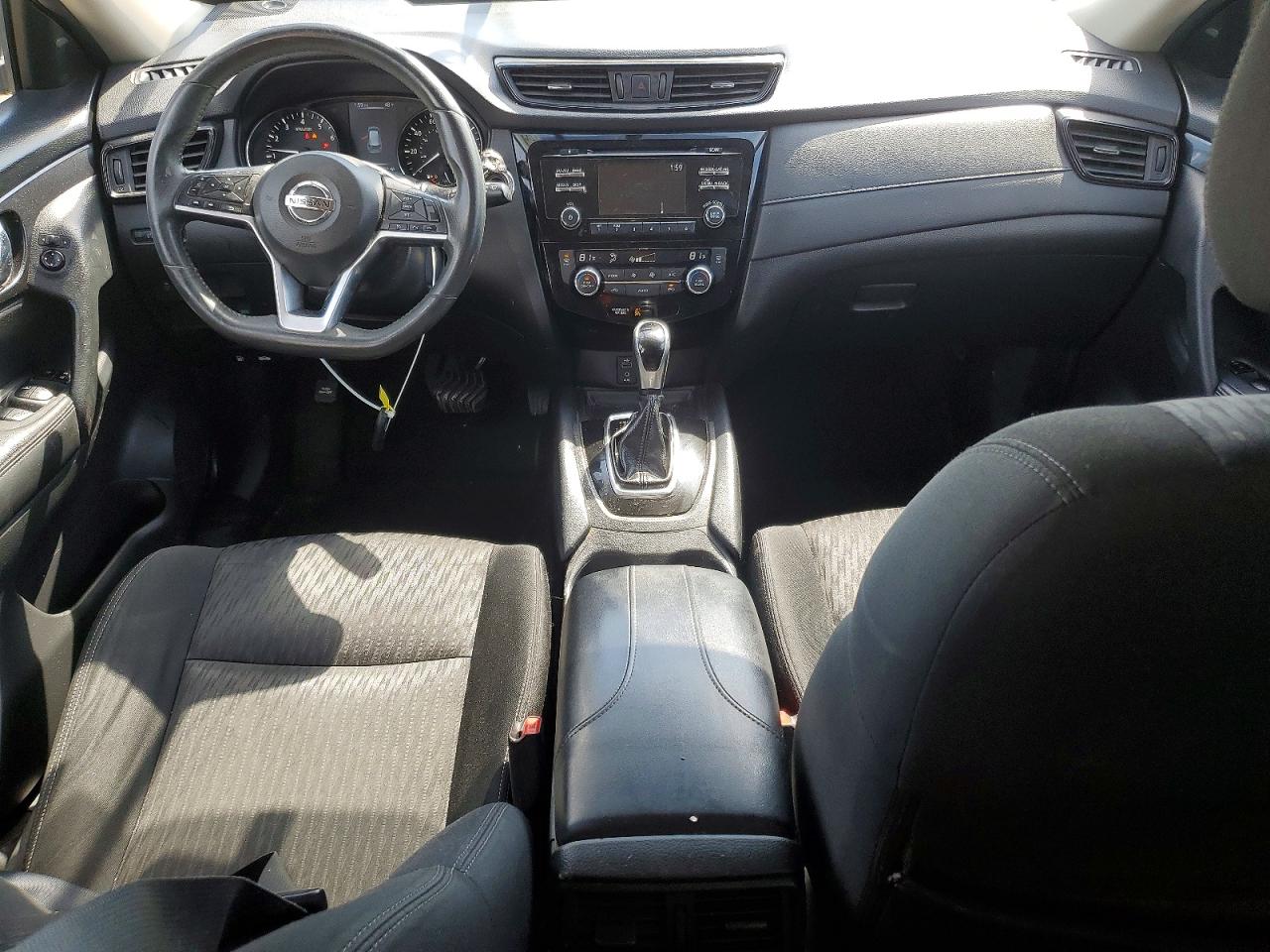 2017 NISSAN ROGUE SV photo 15