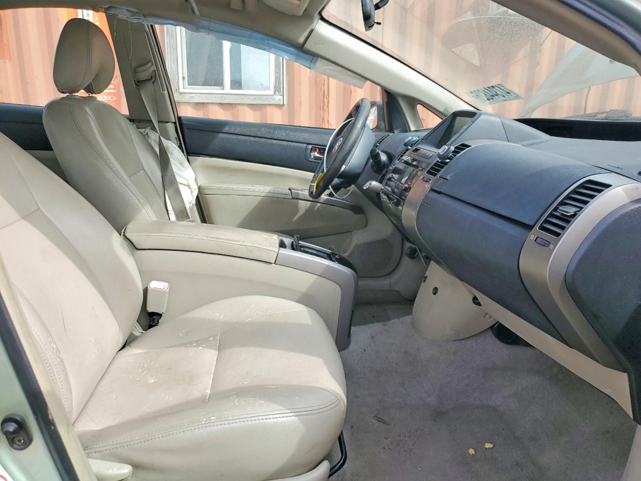 2007 TOYOTA PRIUS BASE photo 13