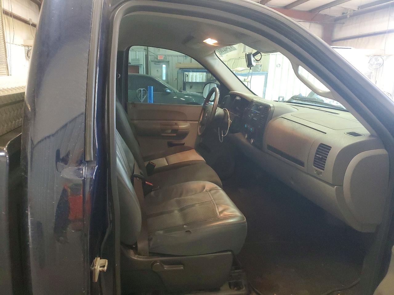 2009 CHEVROLET SILVERADO C1500 photo 10