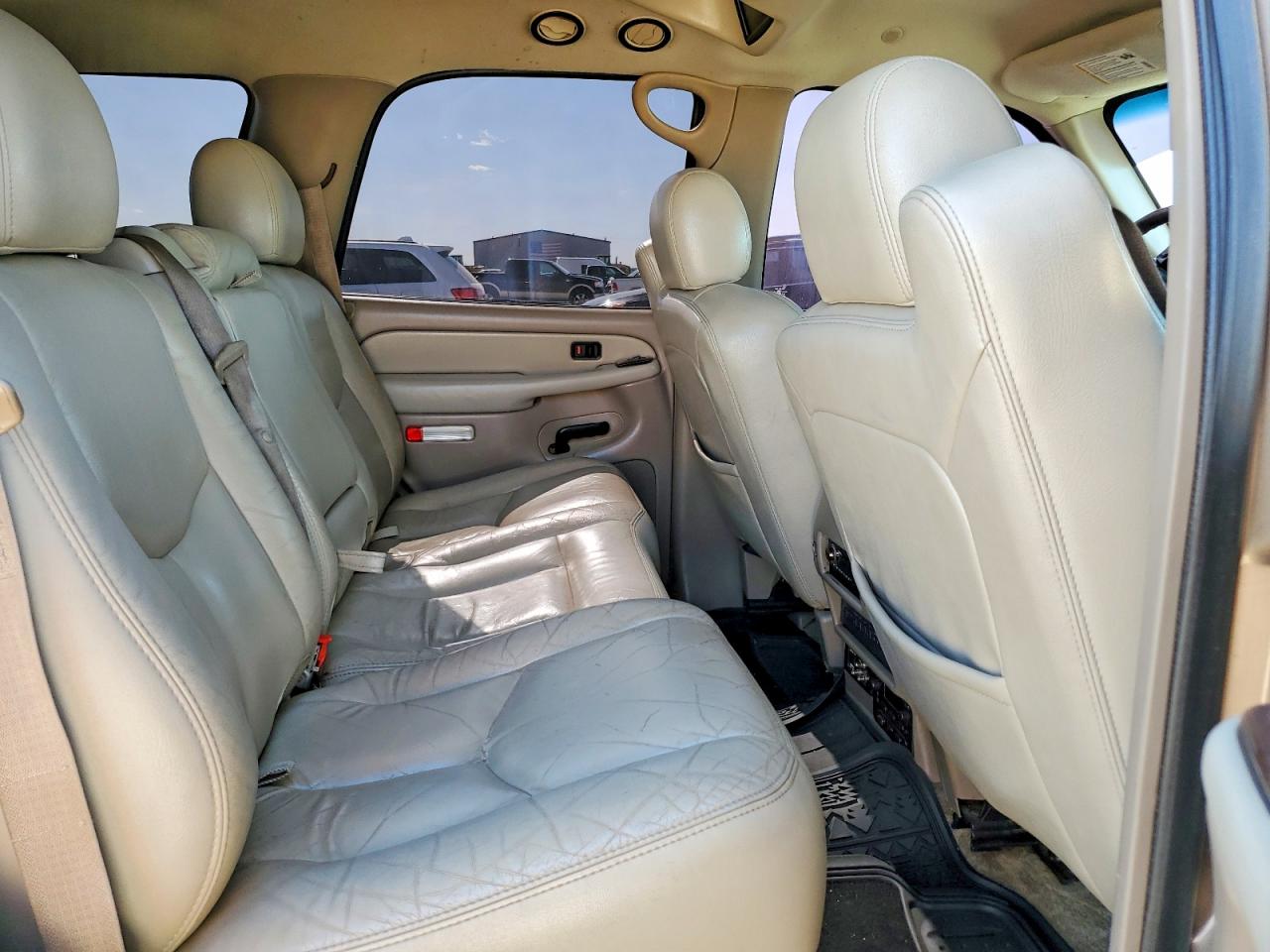 2003 CHEVROLET TAHOE C1500 photo 31