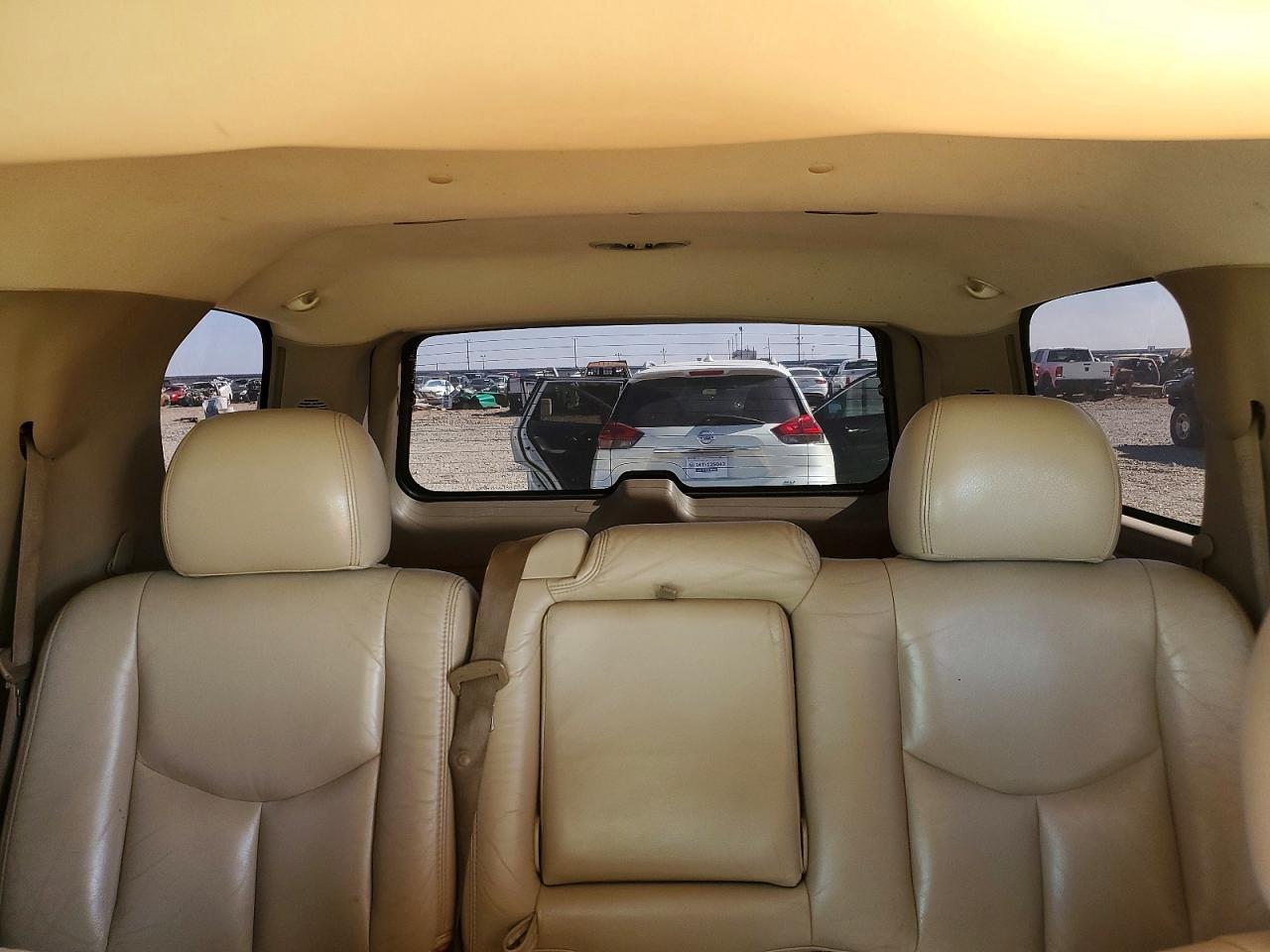 2003 CHEVROLET TAHOE C1500 photo 28
