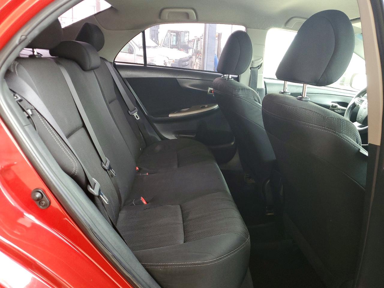 2013 TOYOTA COROLLA S photo 28