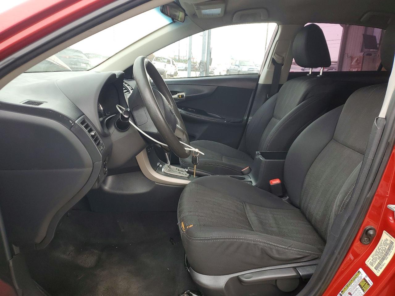 2013 TOYOTA COROLLA S photo 19