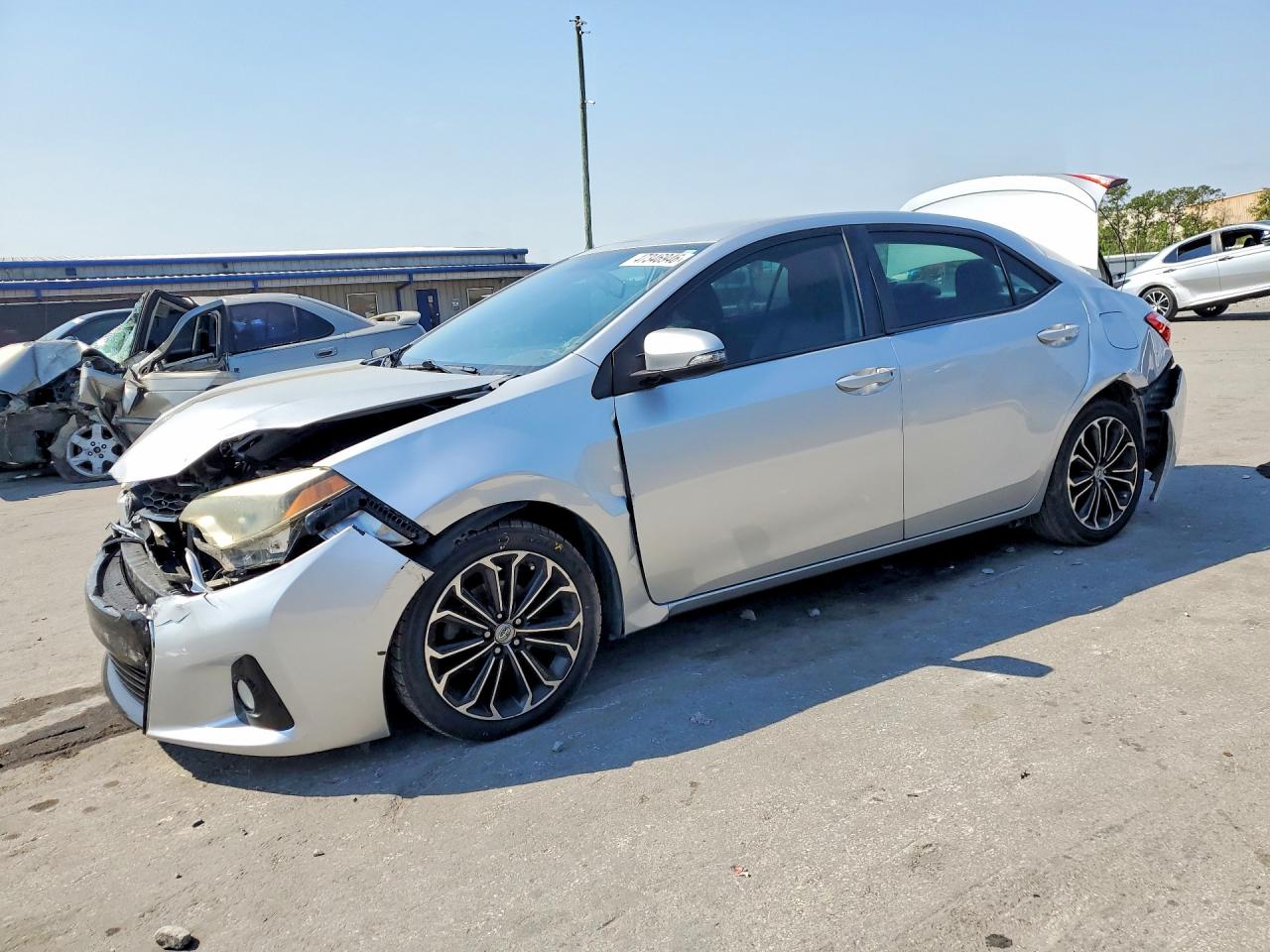 2015 TOYOTA COROLLA