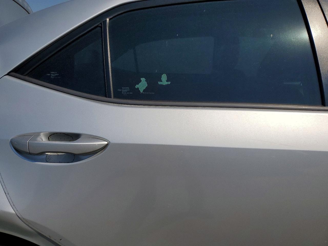 2015 TOYOTA COROLLA S PLUS photo 19