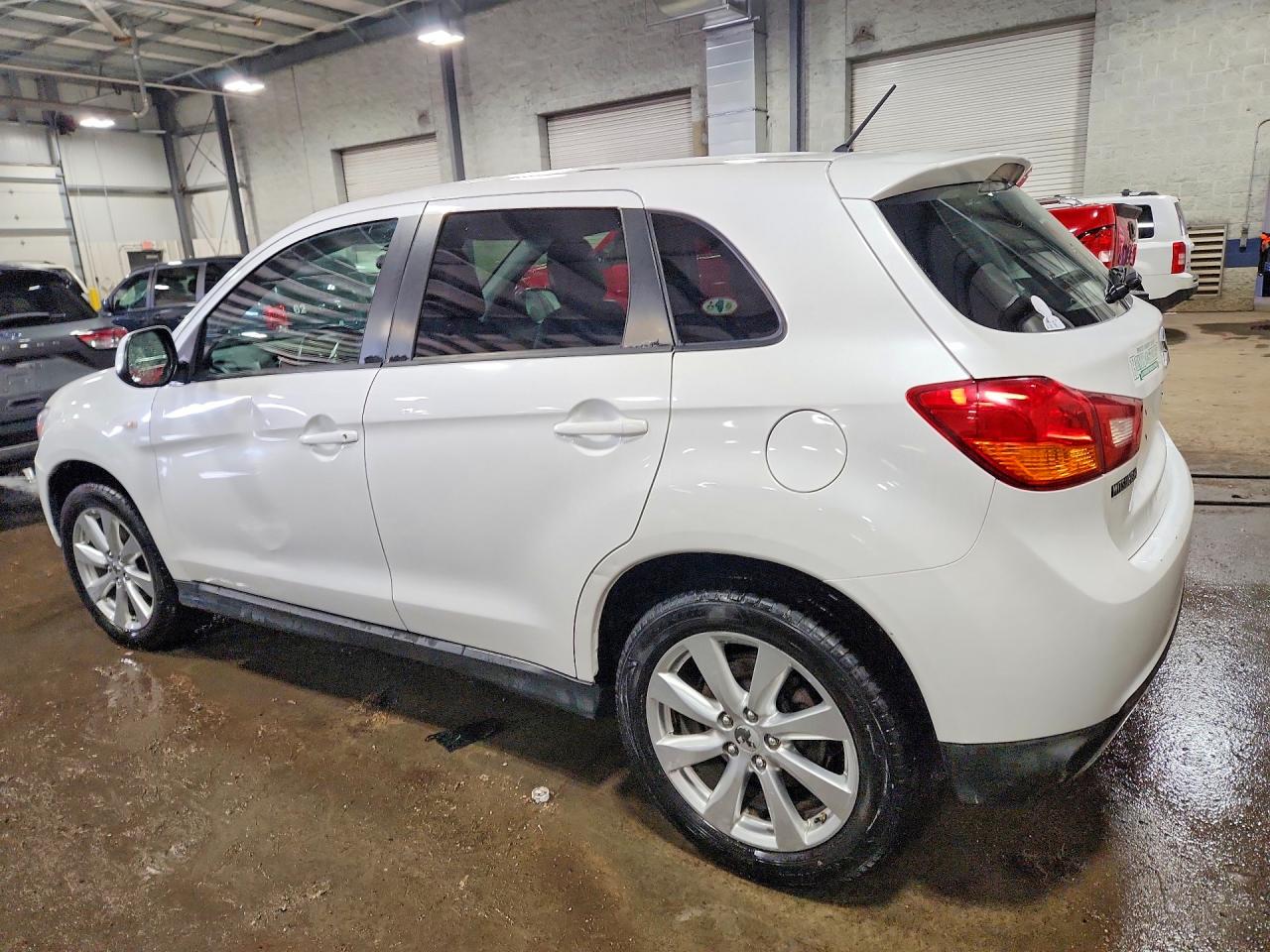 2015 MITSUBISHI OUTLANDER SPORT ES photo 3