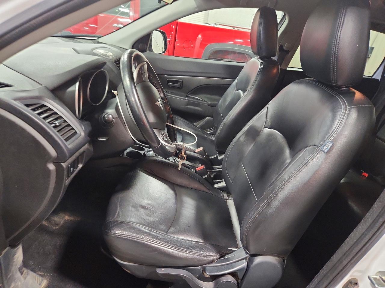 2015 MITSUBISHI OUTLANDER SPORT ES photo 13
