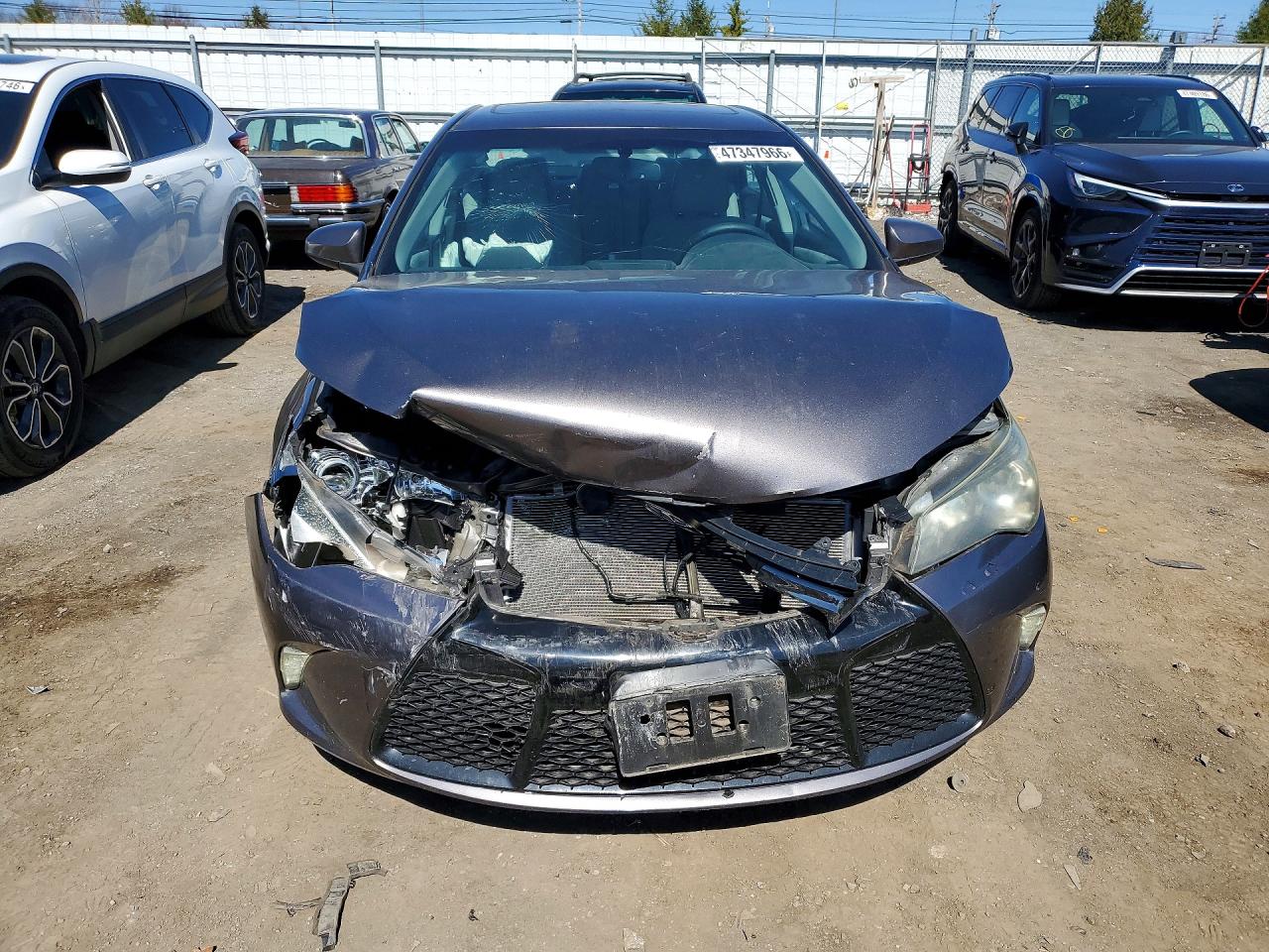 2015 TOYOTA CAMRY XSE photo 9