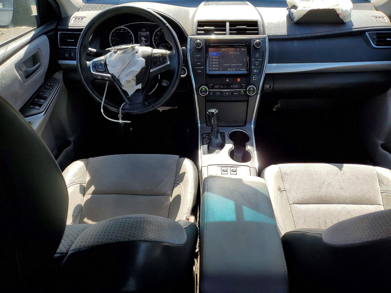 2015 TOYOTA CAMRY XSE photo 15