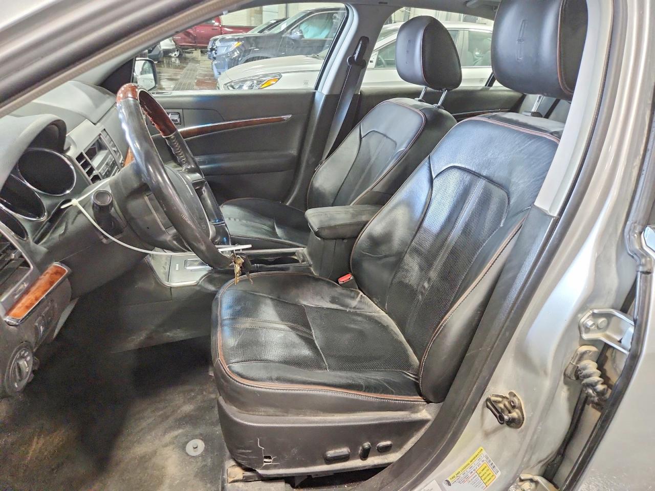 2010 LINCOLN MKZ photo 13