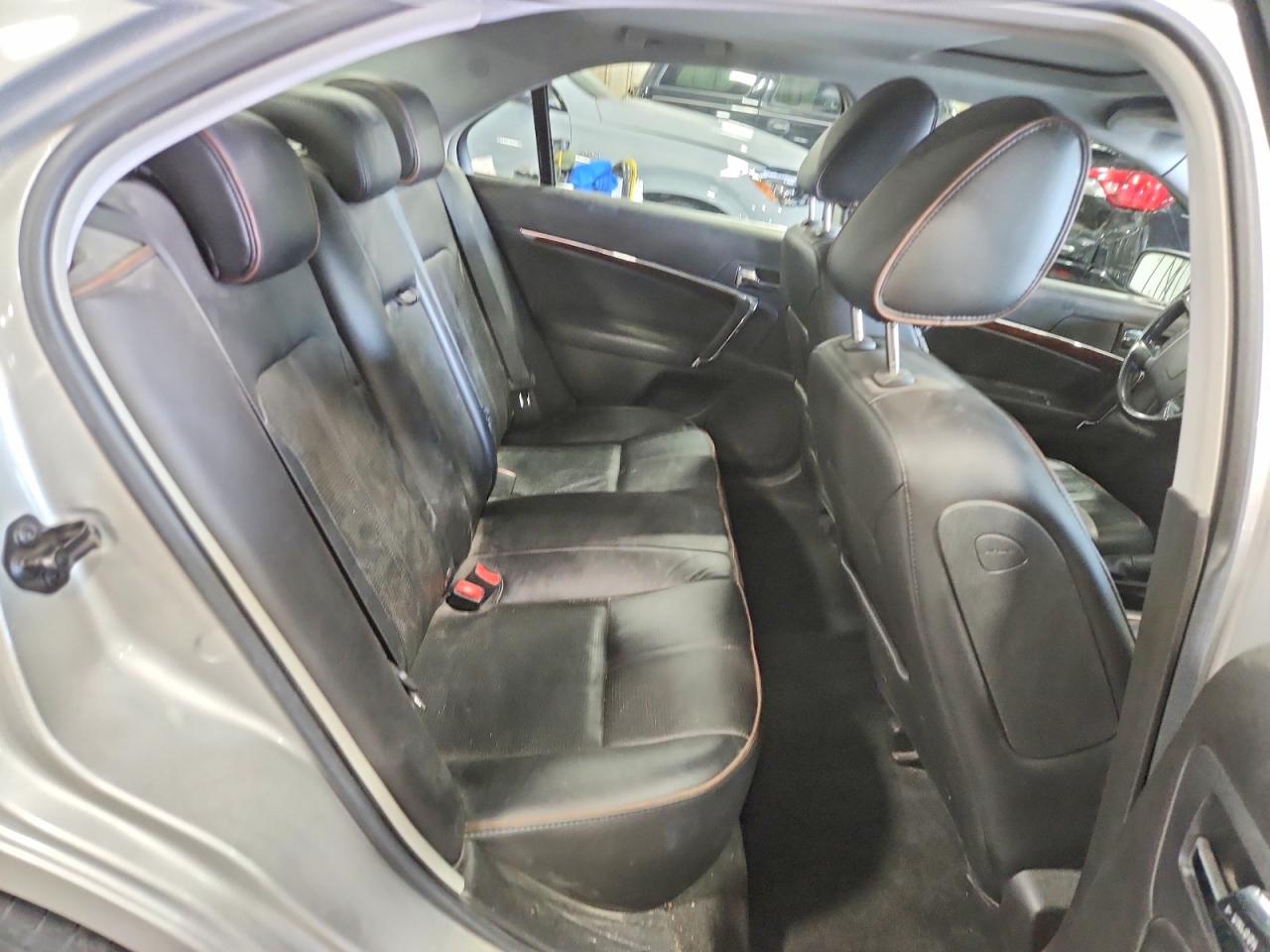 2010 LINCOLN MKZ photo 19