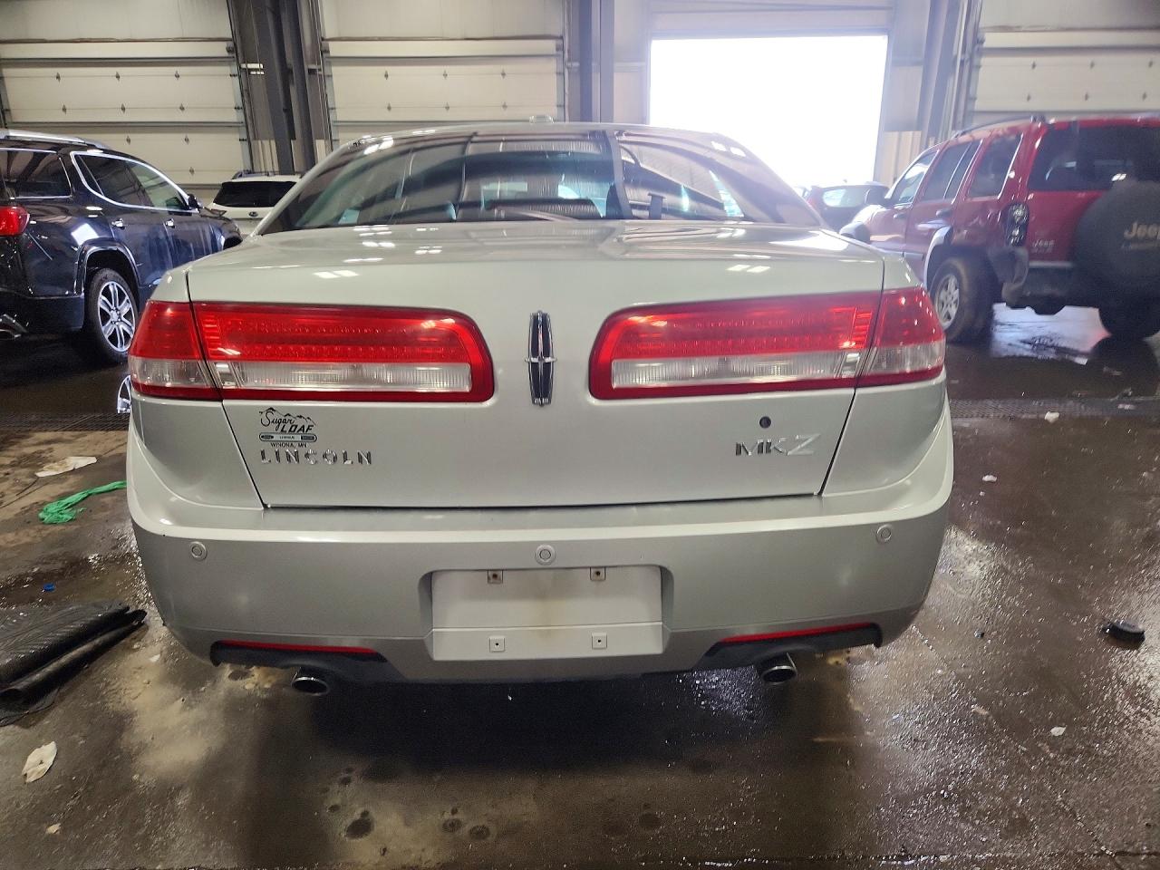 2010 LINCOLN MKZ photo 11