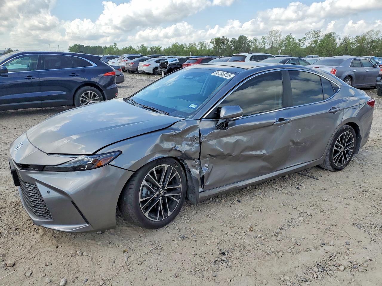 2025 TOYOTA CAMRY