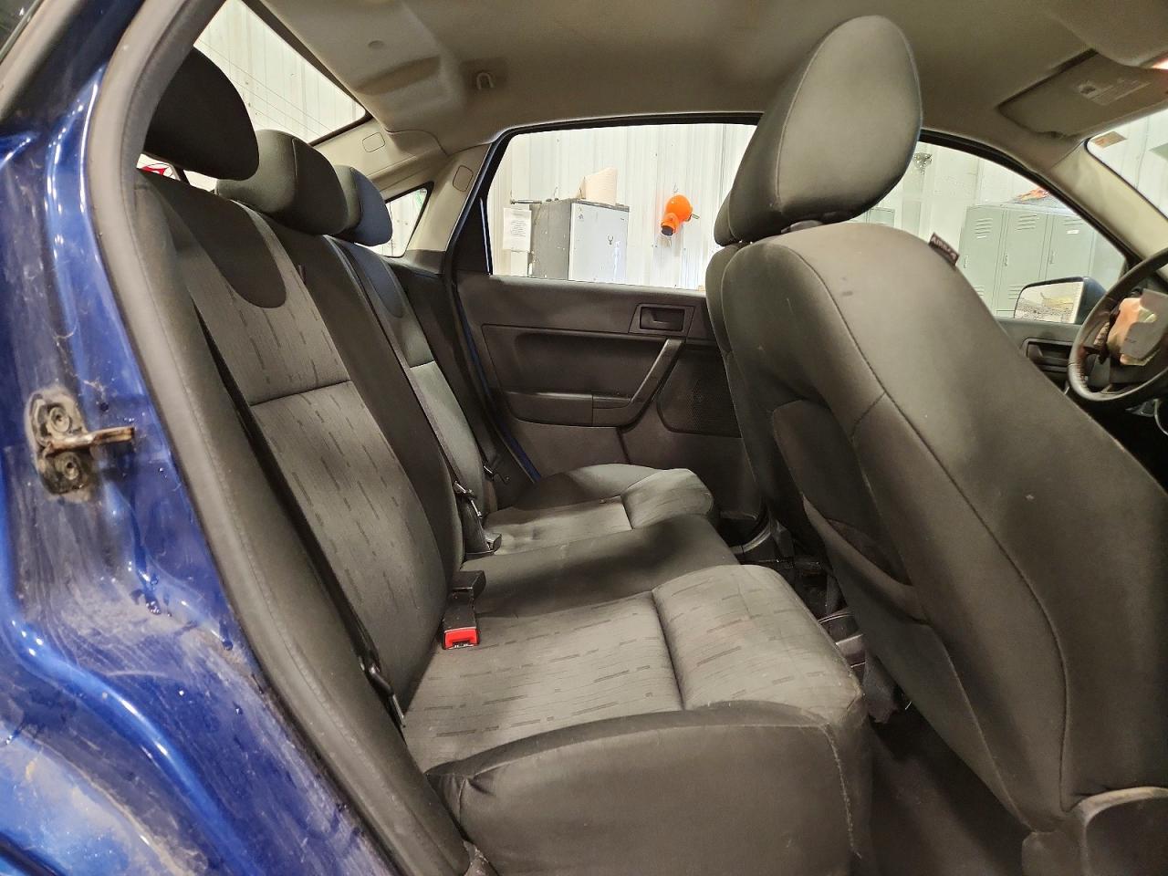 2009 FORD FOCUS SE photo 10