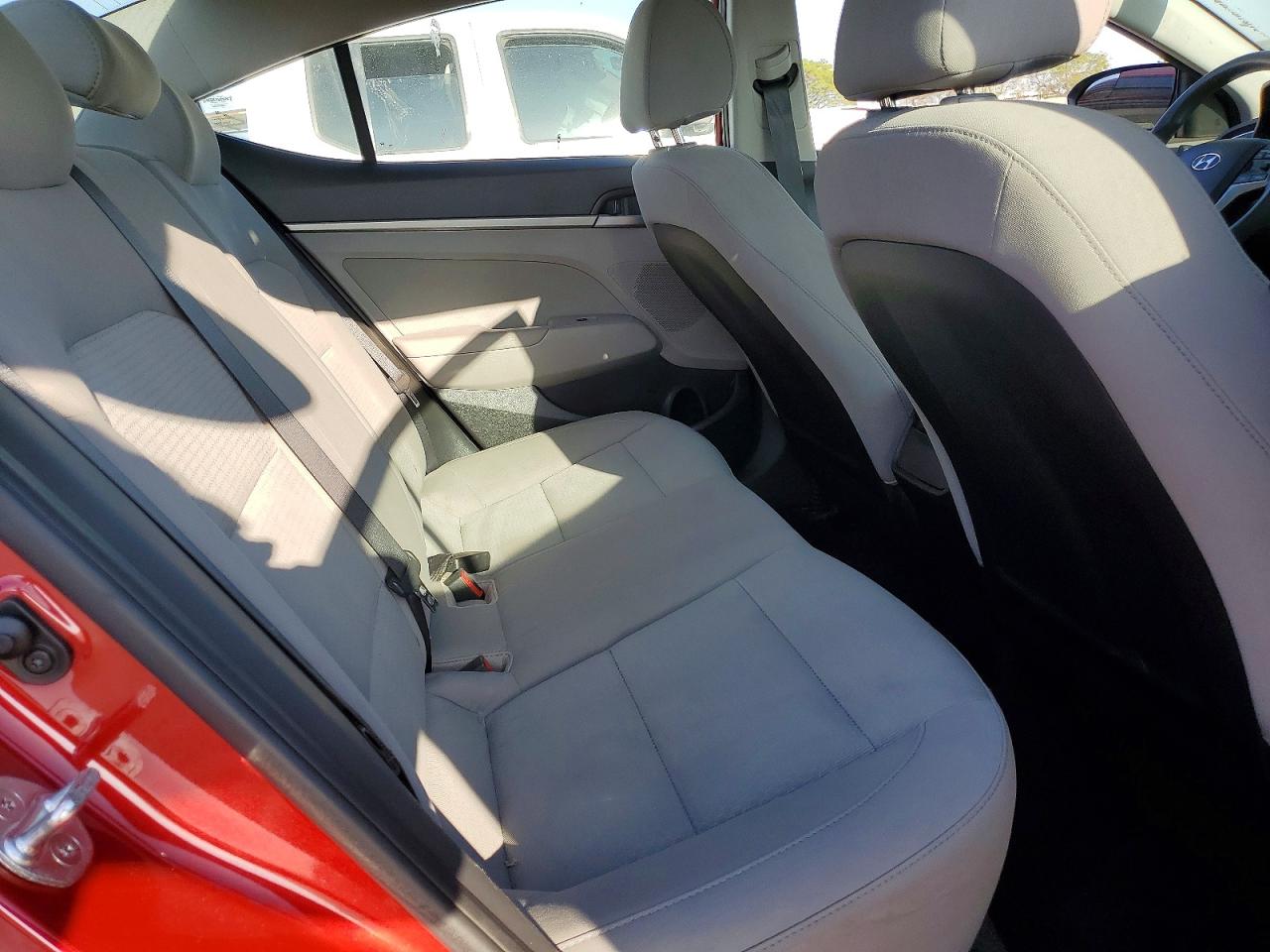 2017 HYUNDAI ELANTRA SE photo 10