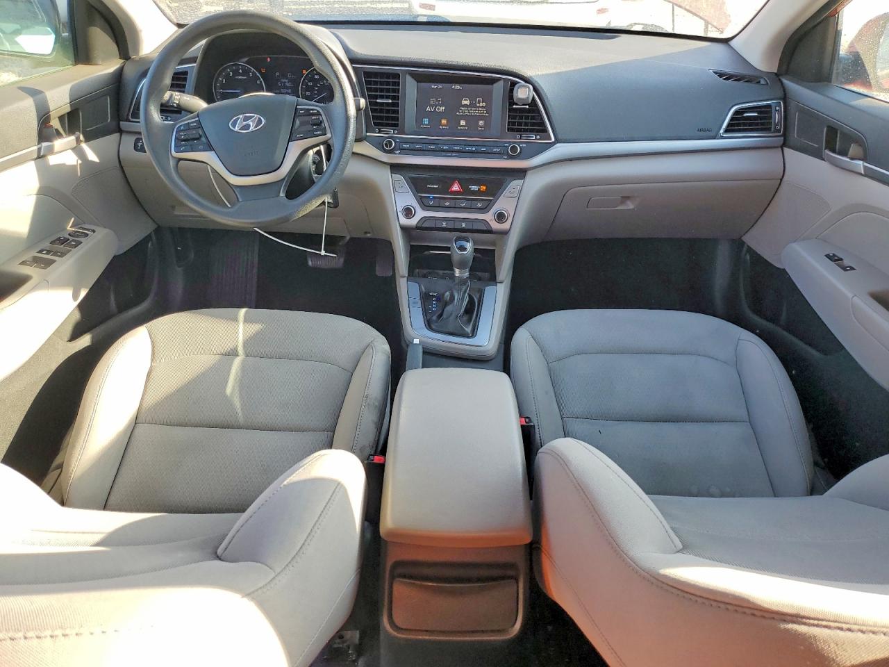 2017 HYUNDAI ELANTRA SE photo 8