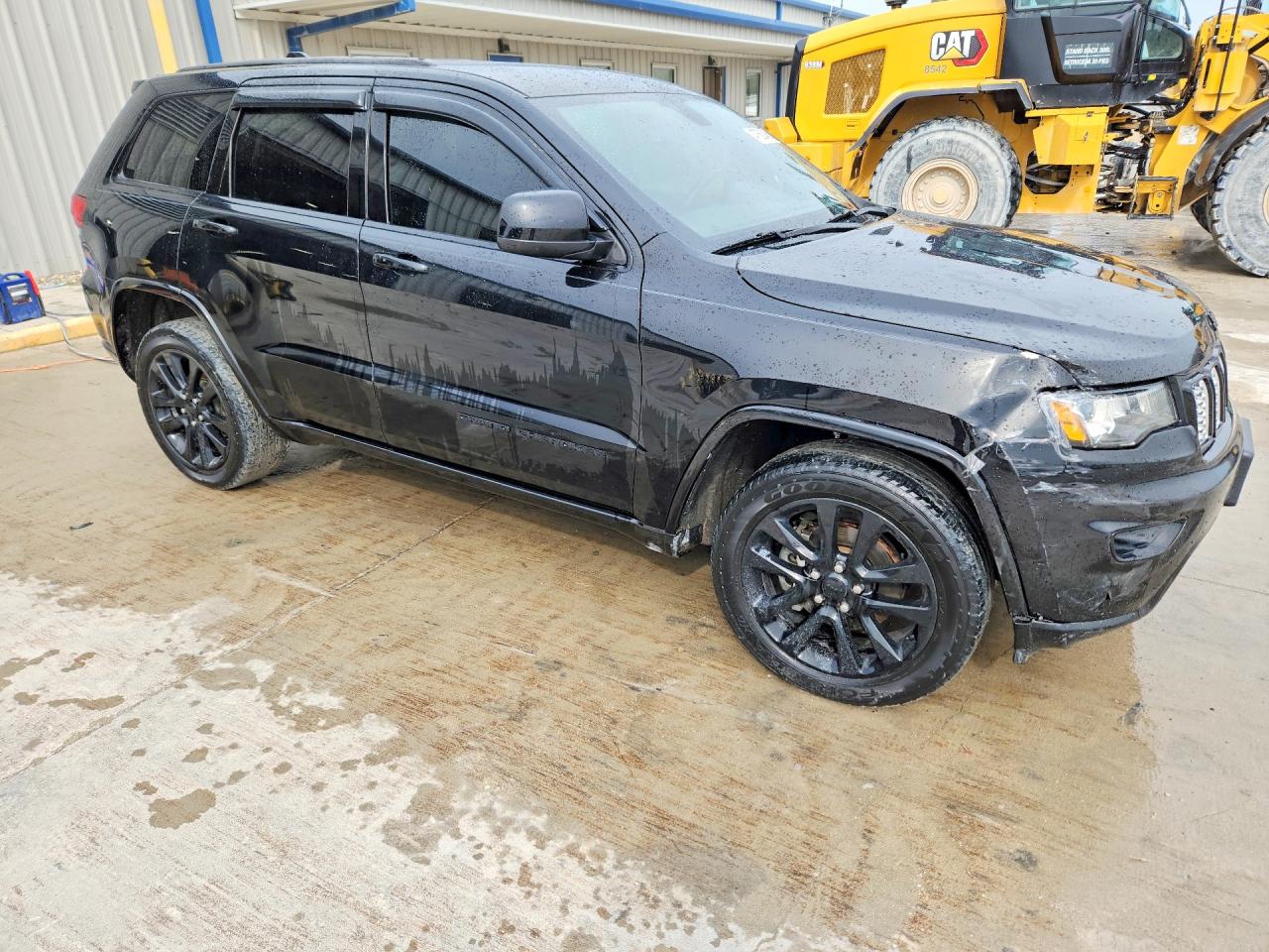 2018 JEEP GRAND CHEROKEE LAREDO photo 4