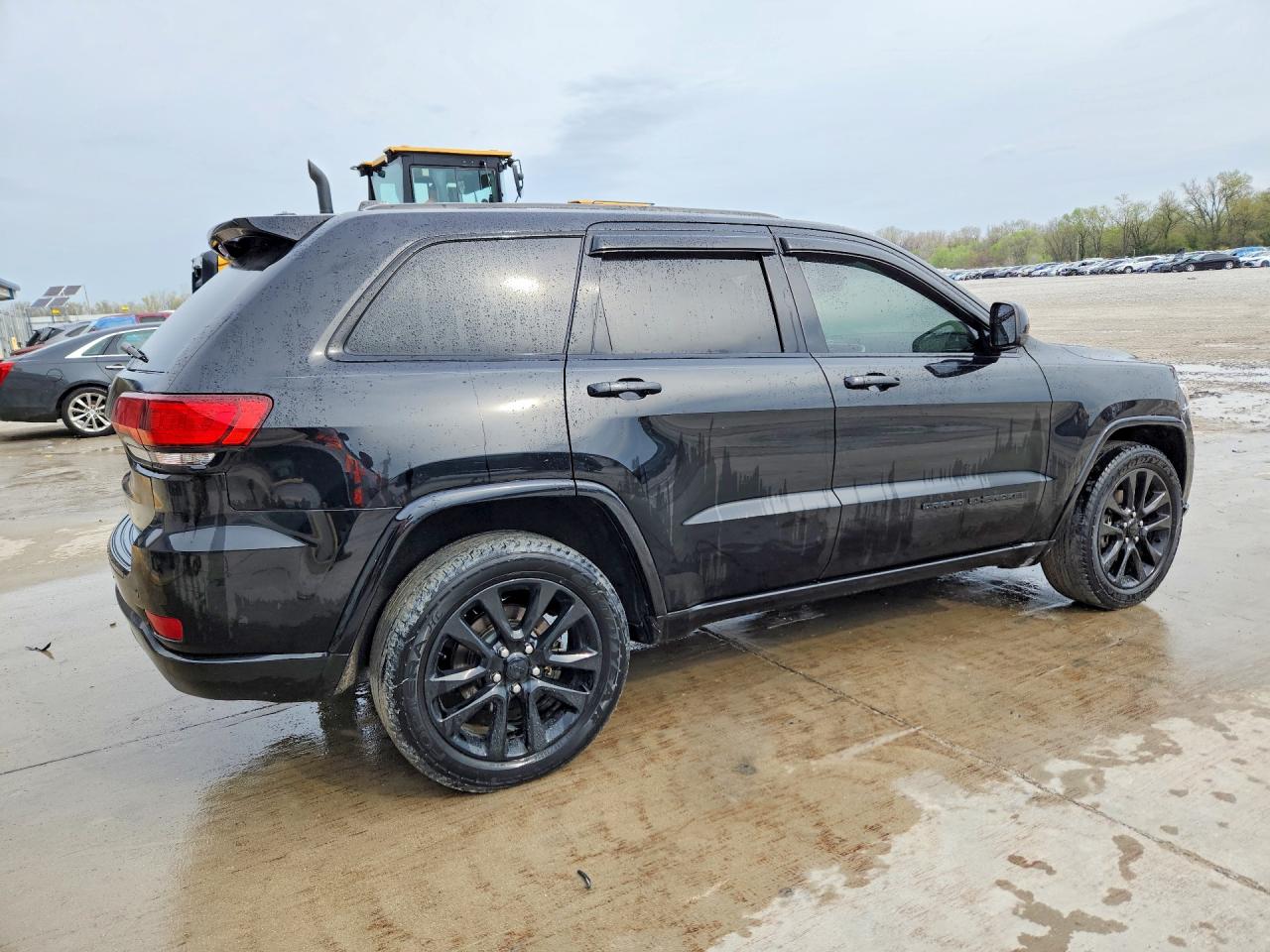 2018 JEEP GRAND CHEROKEE LAREDO photo 3