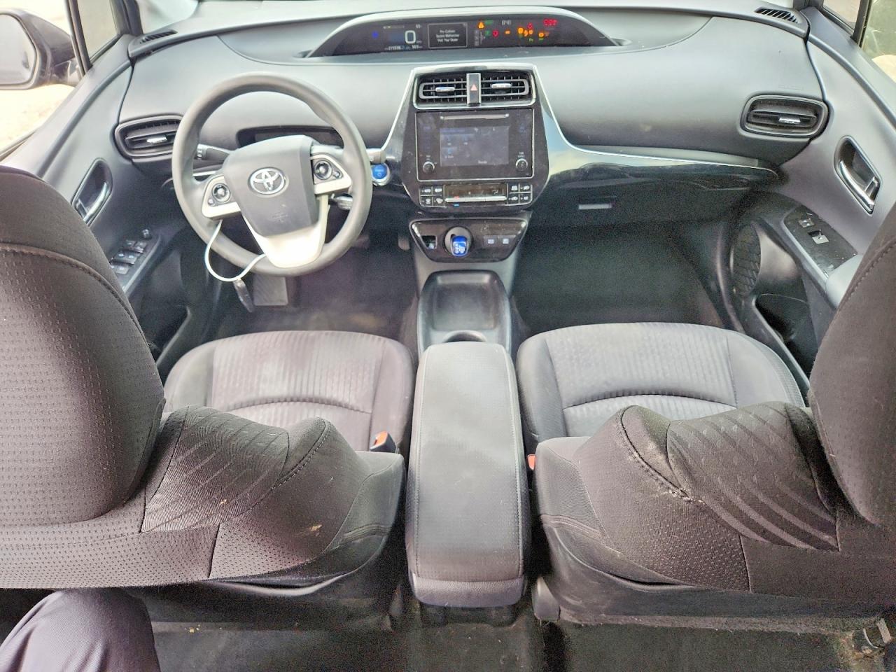 2017 TOYOTA PRIUS TWO photo 15