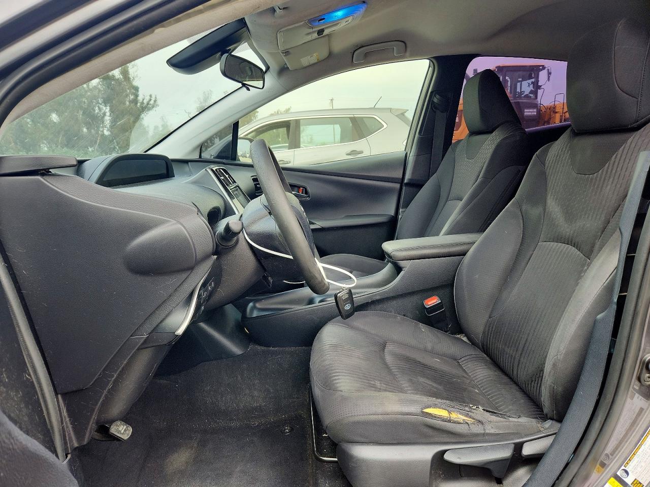 2017 TOYOTA PRIUS TWO photo 13