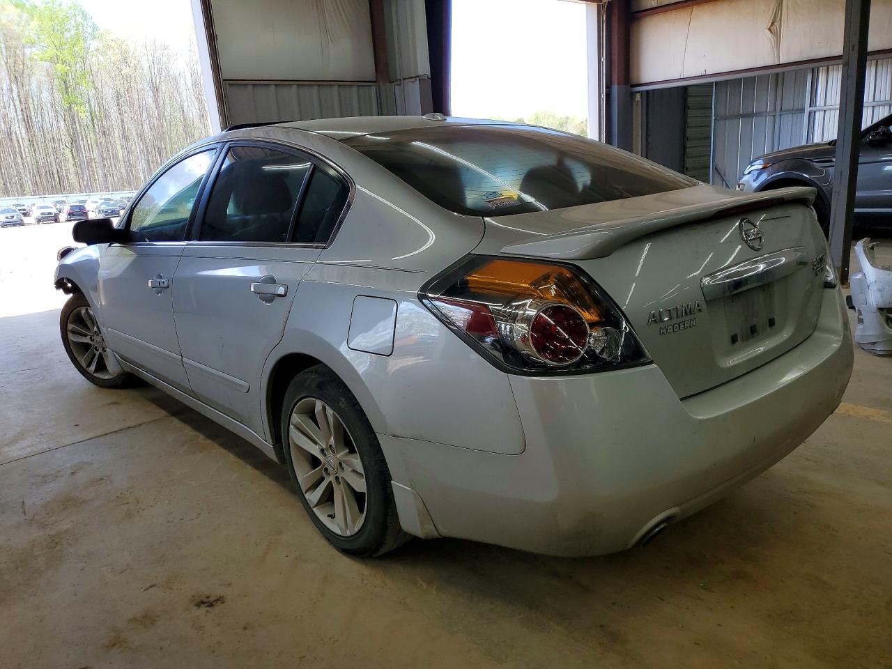 2011 NISSAN ALTIMA 3.5 SR photo 4