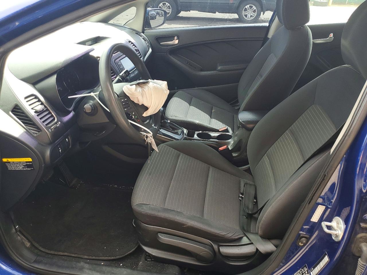 2017 KIA FORTE LX photo 19