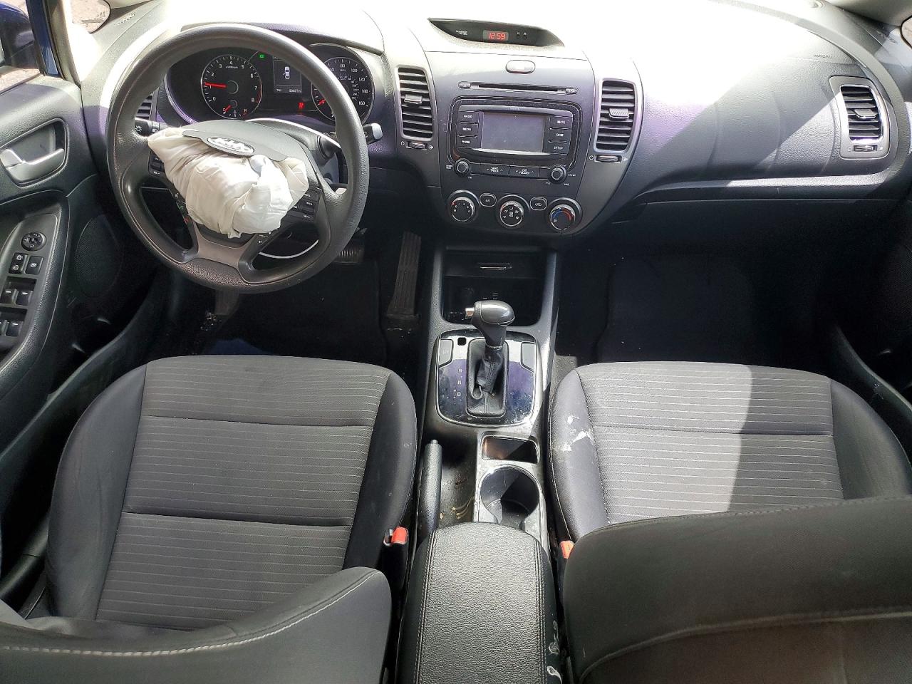 2017 KIA FORTE LX photo 22