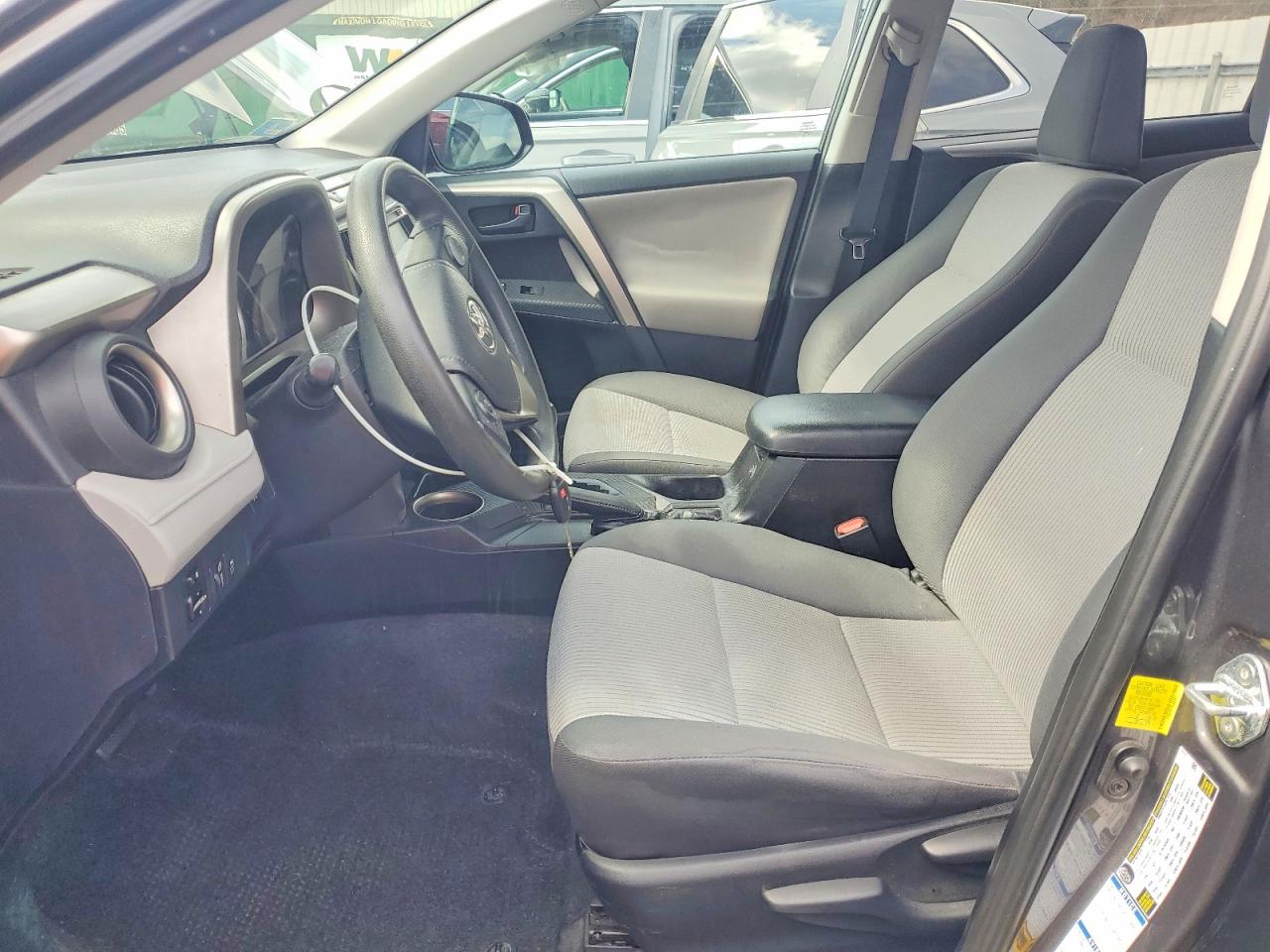 2015 TOYOTA RAV4 LE photo 19