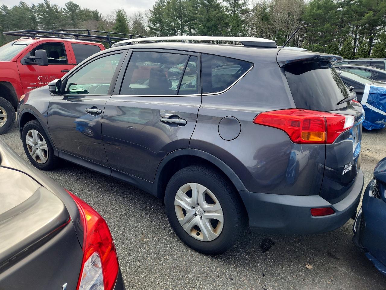 2015 TOYOTA RAV4 LE photo 4
