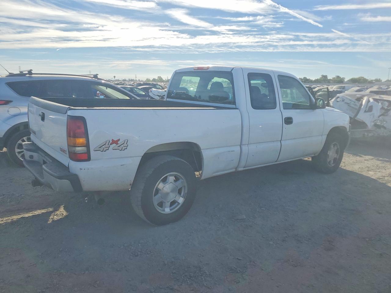 2006 GMC NEW SIERRA K1500 photo 5