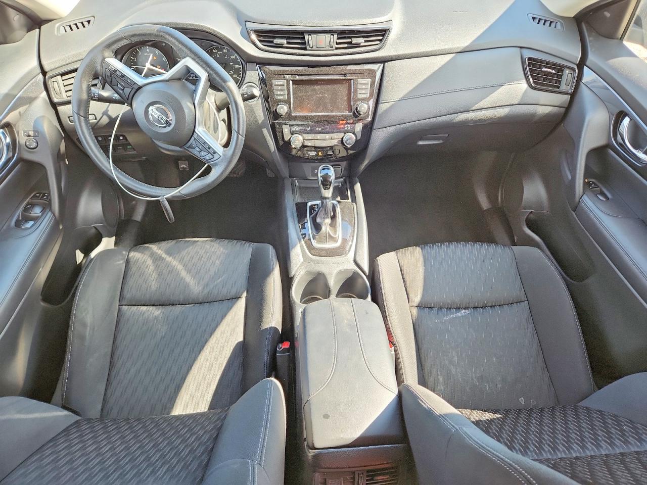 2019 NISSAN ROGUE SV photo 22