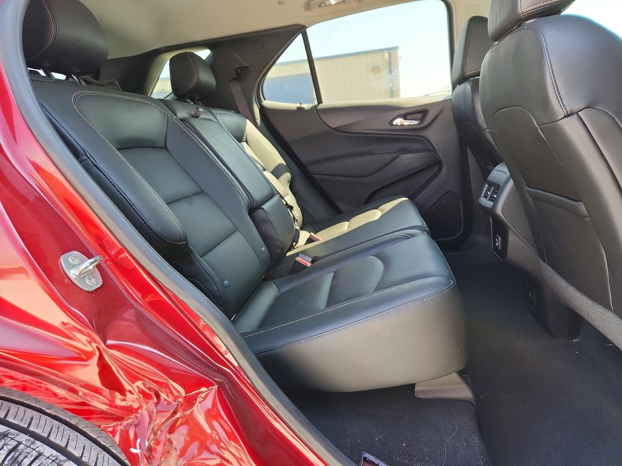 2021 CHEVROLET EQUINOX LT photo 11
