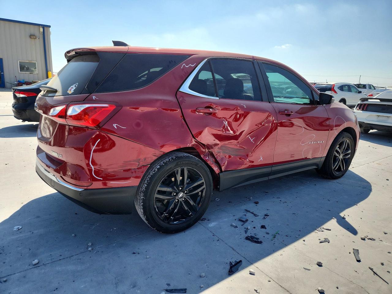 2021 CHEVROLET EQUINOX LT photo 3